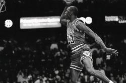 lol战绩查询-乔丹的落败让粉丝不可思议的简单介绍