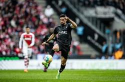 lol合区-包含汉斯亨利带领门兴客场击败弗赖堡的词条